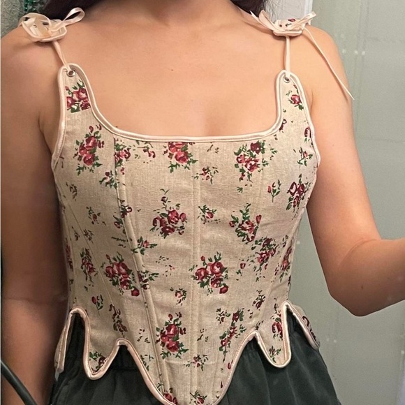 Floral Corset - Picture 3 of 4